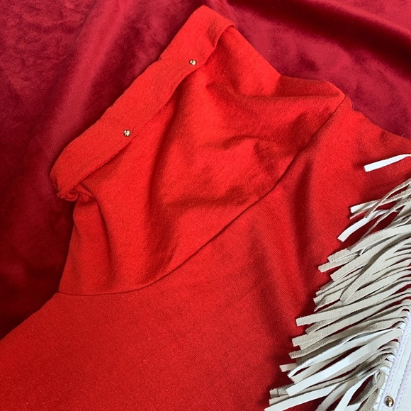 Vintage Red Tee with White Leather Cowboy Fringe Neckline Size Medium - Picture 3 of 4